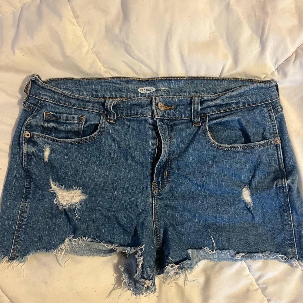 Old Navy Distressed Boyfriend Jean Shorts